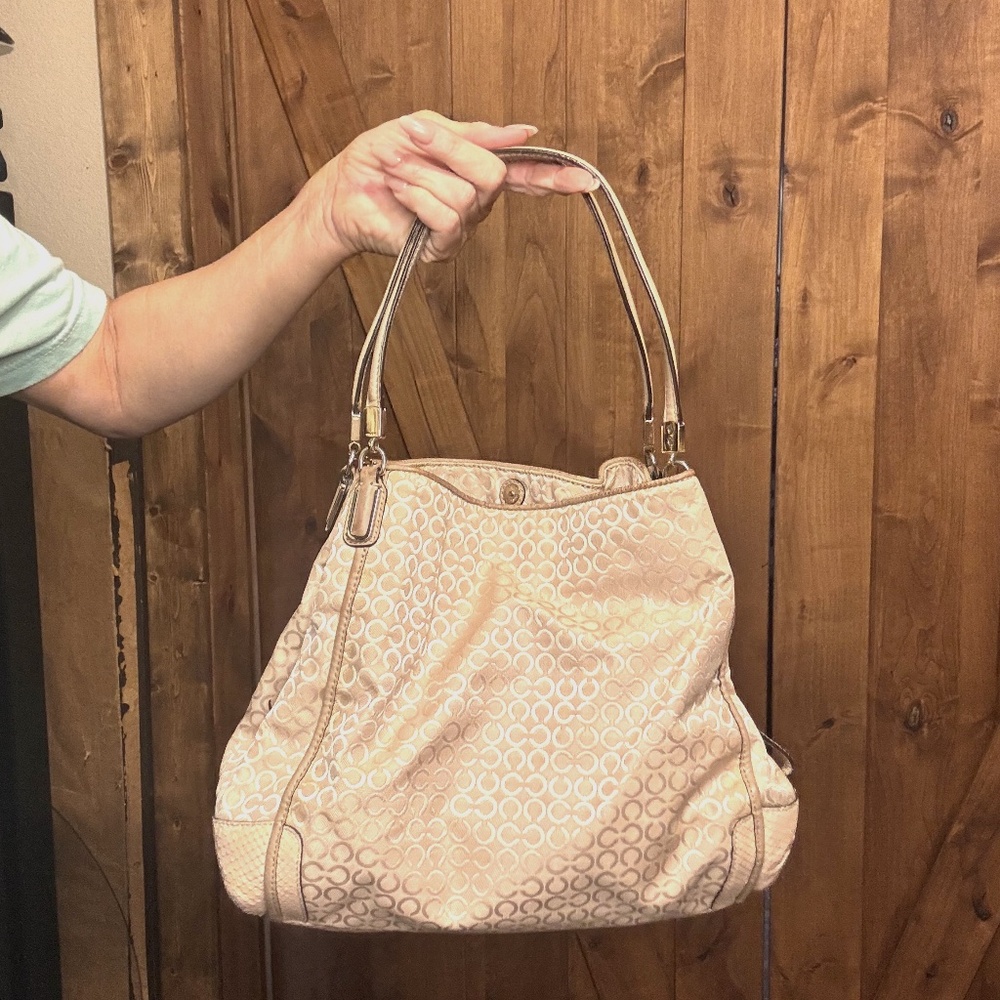 Coach purse and wallet